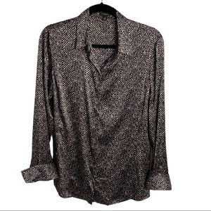 Pairs great with:
-Wide leg trouser
-Ripped denim jeans
-A great pair of heels